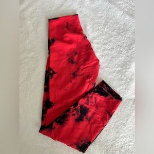 LULULEMON WUNDER UNDER CARNATION RED TIE DYE size 8 25”